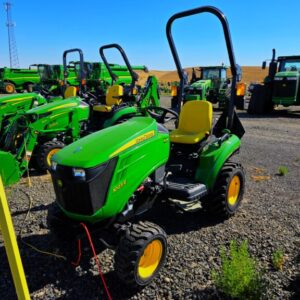 John Deere 1023E
