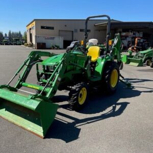 John Deere 3032E