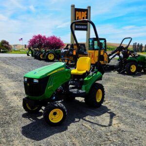 John Deere 1023E