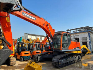 Mini excavadora Doosan DX 300 LC - 9 C