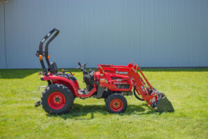 Tractor compacto BRANSON 2500H