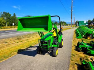 John Deere 1023E