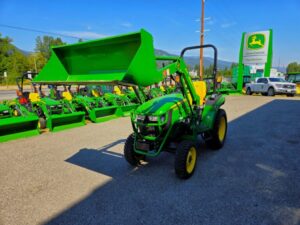 John Deere 2038R