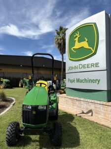 John Deere 1023E